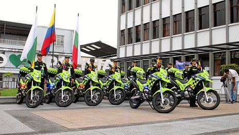 Los policías de los municipios de Aguadas, Anserma, Marmato, Neira, Riosucio, Supía y Viterbo están estrenando motocicletas, lo que mejorará sus labores de vigilancia. La coronela Alba Patricia Lancheros, comandante de la Región 3 de la Policía Nacional entregó 10 de estos vehículos, como parte de los 393 que el Gobierno Nacional distribuyó por todo el país. Se espera que la seguridad mejore en el departamento. 