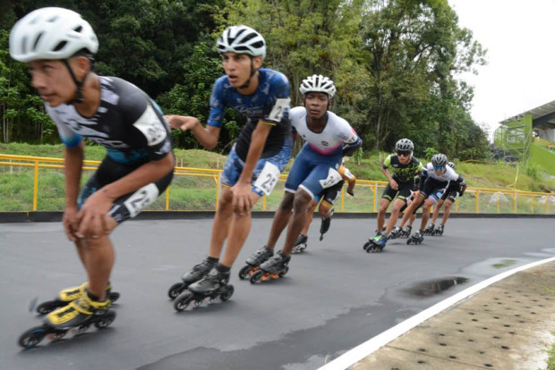 Se corrió la VI Válida Nacional de Velocidad en el Patinódromo del Bosque Popular. La competencia, más allá de las que se hicieron en los Juegos Nacionales, es el retorno de Manizales, como sede, a la élite del patinaje colombiano. Y lo mejor, Caldas, con su nueva generación de figuras, ganó 8 medallas, 4 de ellas de oro.