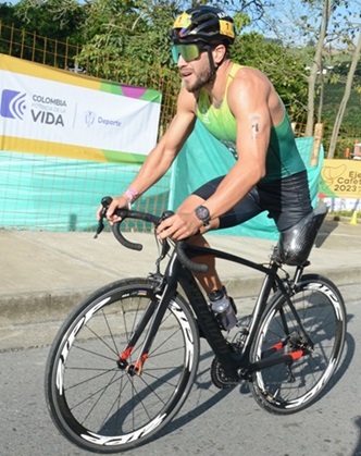 78 paratletas colombianos participan desde hoy y hasta el 8 de septiembre en los Juegos Paralímpicos París 2024. Por Caldas estará el paratriatleta chinchinense Juan Esteban Patiño Giraldo (foto), por invitación de la World Triatlón debido a sus resultados deportivos y a su regularidad en la Copa del Mundo. Será la primera vez de un colombiano paratleta en este deporte. Toda la suerte para nuestros deportistas en estas justas.