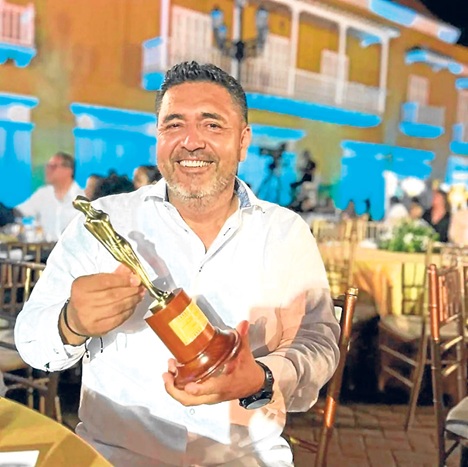 Telecafé ganó premio India Catalina con Freelance Producciones, al Mejor Vodcast. Wilmer Sotto, director de Freelance, dice que han sido 20 años de trabajo para la región y para el canal, que les ha dado la posibilidad de contar historias y desarrollar los formatos. Se destacaron también otros caldenses: Alexei Castaño, Mauricio Gallego, Javier Hernández, Ricardo Orrego, Pablo Arango y Juan Rafael Rincón.