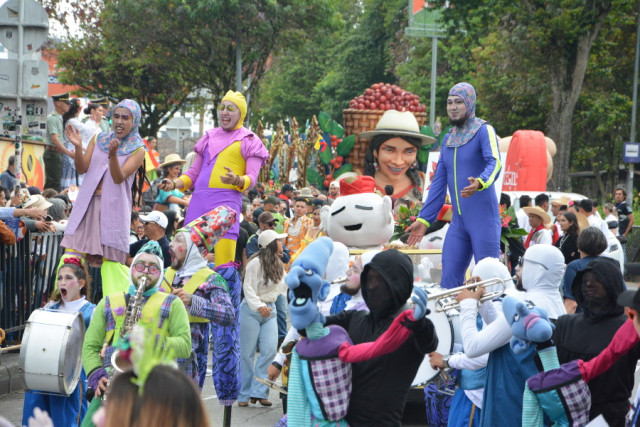 La pepa del mamoncillo, proveniente de Bogotá,