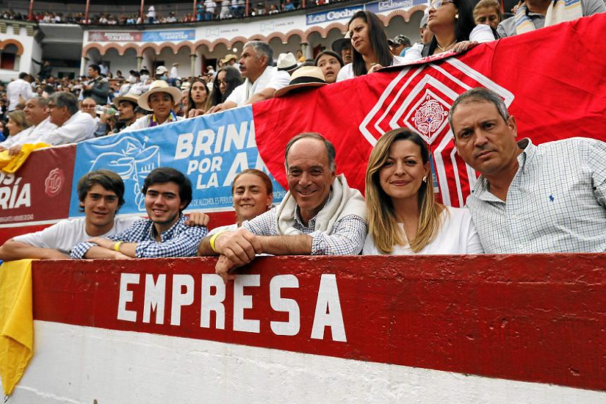Cristóbal Sanz de Santamaría, Joaquín Lucerna, Virginia Garcés, Gonzalo Sanz de Santamaría, María Carolina Andrade y Santiago Arboleda.
