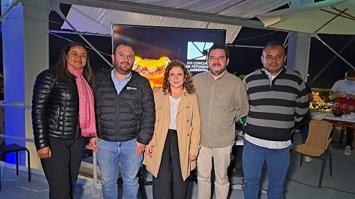 Paula Andrea Loaiza Cruz, secretaria de Ambiente de Caldas; Óscar López, jefe de la Unidad de Medio Ambiente y Cambio Climático de Caldas; Marcela Muñoz Rubio, líder de Comunicaciones de Corpocaldas; Bernardo del Cristo Hernández, asesor del XVI Concurso de Fotografía Ambiental; y Félix Ricardo Giraldo Delgado, director Jefatura de Gestión del Riesgo, Medio Ambiente y Cambio Climático de Caldas.