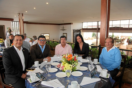 Simón Ramírez, César Díaz, Miguel Angel Vega, Andrea Jiménez y Pedro León Mejía.