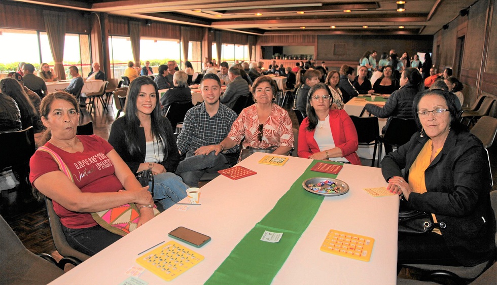 Olga Celeny Piedrahíta, Lina María Henao, Alejandro López, Maggi López, Diana Montoya y Flor Valencia.