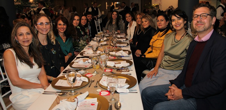 Liliana Alarcón, Camila Castillo, Liliana Trujillo, Yesica Carvajal, Andrea Grisales Gallego, Felipe Callejas Buitrago, Ángela Salazar Arias, Manuela Noreña Galeano, Paola Cristancho Gómez, Alba Lucia Duque Zuluaga, Gilma Montes Martínez, Marcela Arrieta Narváez y Jan Schiele.