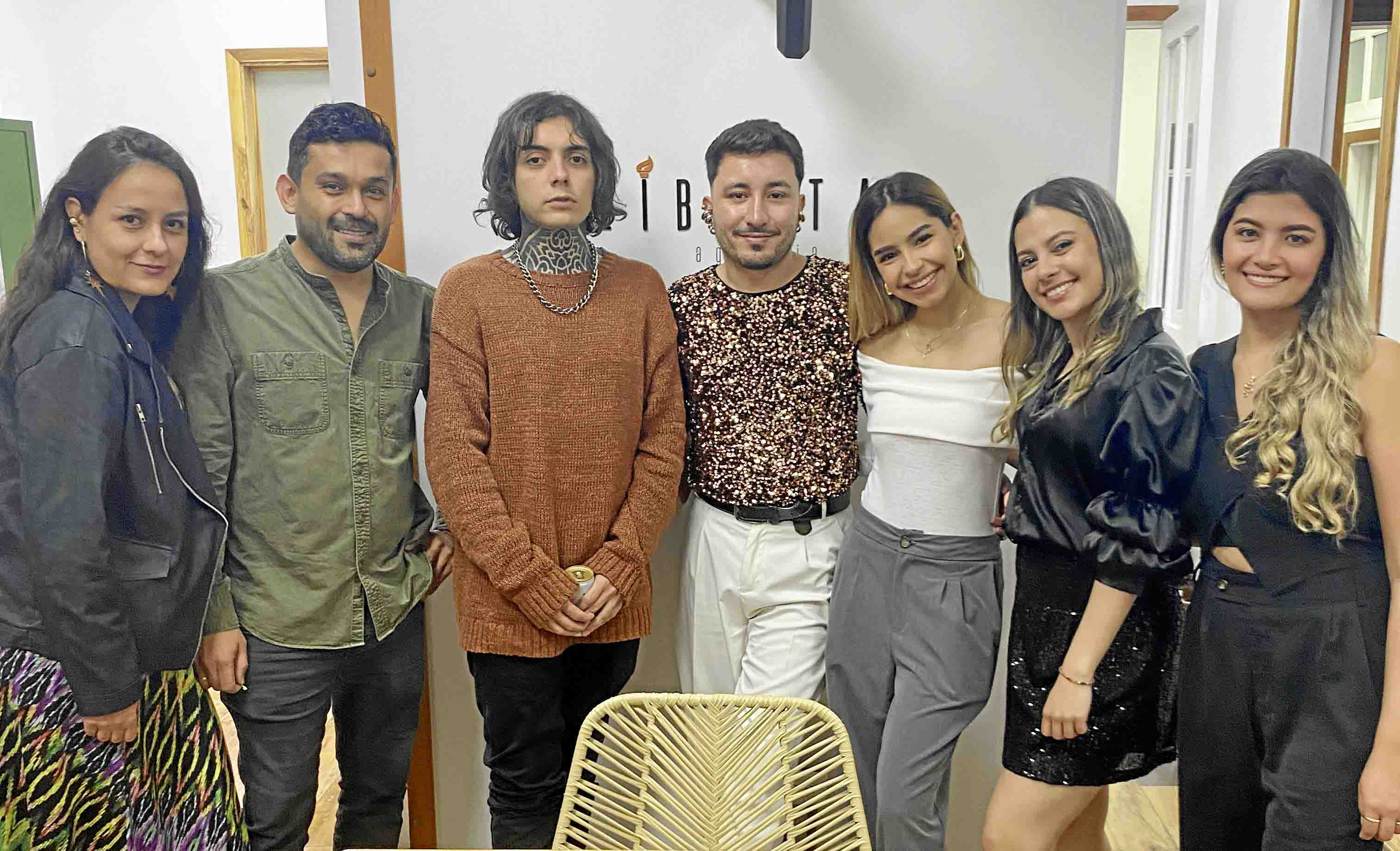 Jihan Giraldo, Cristian Ovalles, Esteban Palacio, Juan David Parra, Kathryn Hernández, Juanita Gómez y Laura Hurtado.