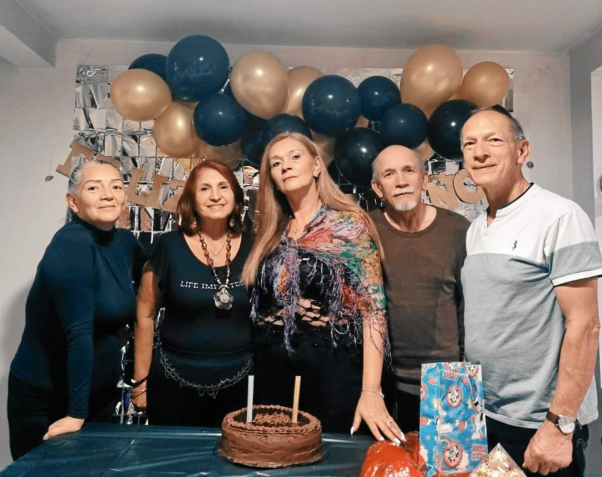 Gloria Galvis, Albita Galvis, Marisol Galvis, Rubén Galvis y Augusto Galvis.