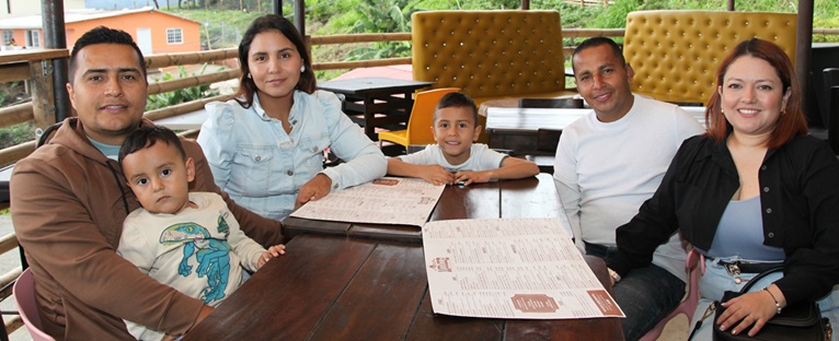 Fotos | Argemiro Idárraga | LA PATRIA Santiago Díaz, Isaac Díaz, Maira Giraldo, Jacobo Díaz, Estebán Sánchez y Verónica Cardona.