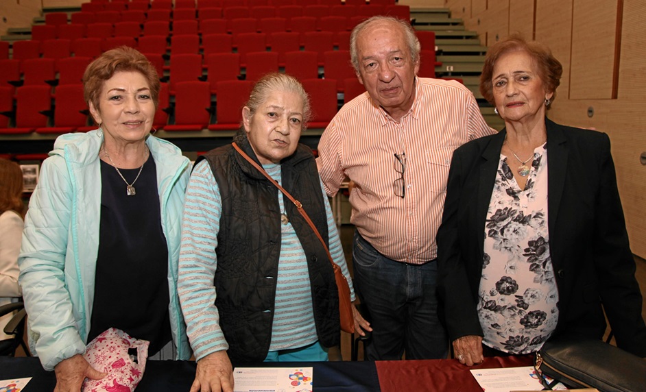 Martha Giraldo, Lida Giraldo, Gustavo Cárdenas y Margarita López.