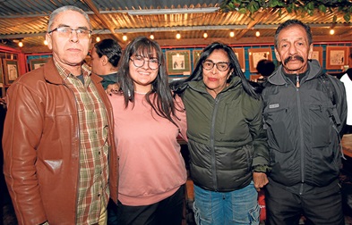 Uriel Giraldo, Giselle Arias, Bertha Arias y Bernardo Arias.