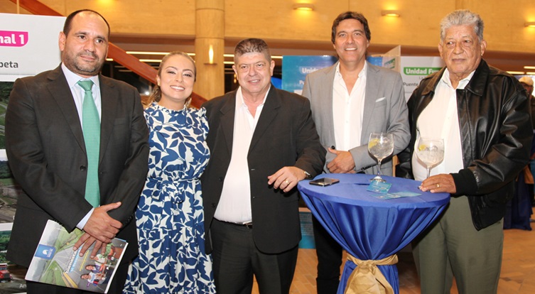 Santiago Pérez, Catalina García, Juan Diego Ortiz, Luis Felipe Gaviria y Juan Gabriel Marín.