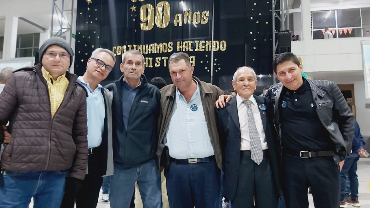 Con motivo de la celebración de los 90 años del colegio también estuvieron presentes, en compañía del padre rector, Reinaldo Trujillo N. y de algunos docentes de aquella época. Rubén Darío Ospina, Francisco Javier Londoño, Carlos Alberto Valencia, Jorge Uribe, Néstor Olivo Moreno y Carlos Eduardo Gómez.