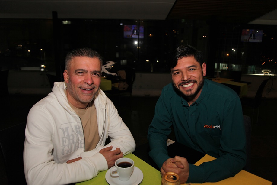 Mauricio Serna, gerente ABC Publicidad; y Jhon Alexánder Alzate, gerente Distribuidora Zooluvet.