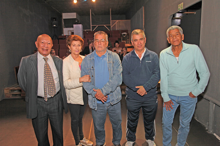 Jairo Castro Eusse, Luz Stella Castaño, Miguel Ángel Llano, Jorge Eduardo Aristizábal y Mario Muñoz Molina.