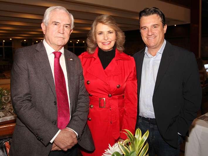 Fernando Naranjo, María Teresa Jaramillo y Pablo Restrepo.