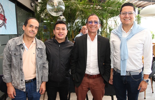 Álvaro Molina, Juan Pablo Aguirre, Juan Harvey Gutiérrez y Rubén Darío Gaona.