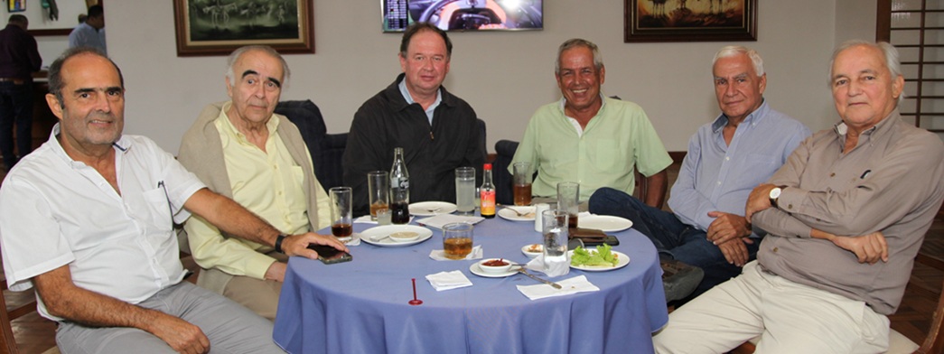 Eduardo Gómez, Rodrigo Avendaño, Óscar Toro Mejía, Santiago Villegas, Arturo Vallejo y Jorge Jaramillo Durán.
