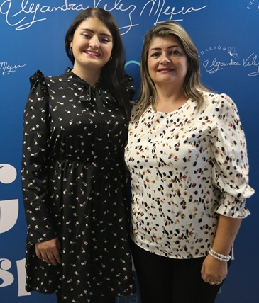 Angie Vanessa Castro Londoño y Sandra Liliana Londoño González.