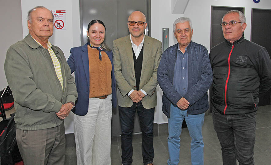 Albeiro Valencia Llano, Ángela Patricia Velásquez, Francisco Javier González, Fabio Vélez Correa y Luis Gerardo Puerta.