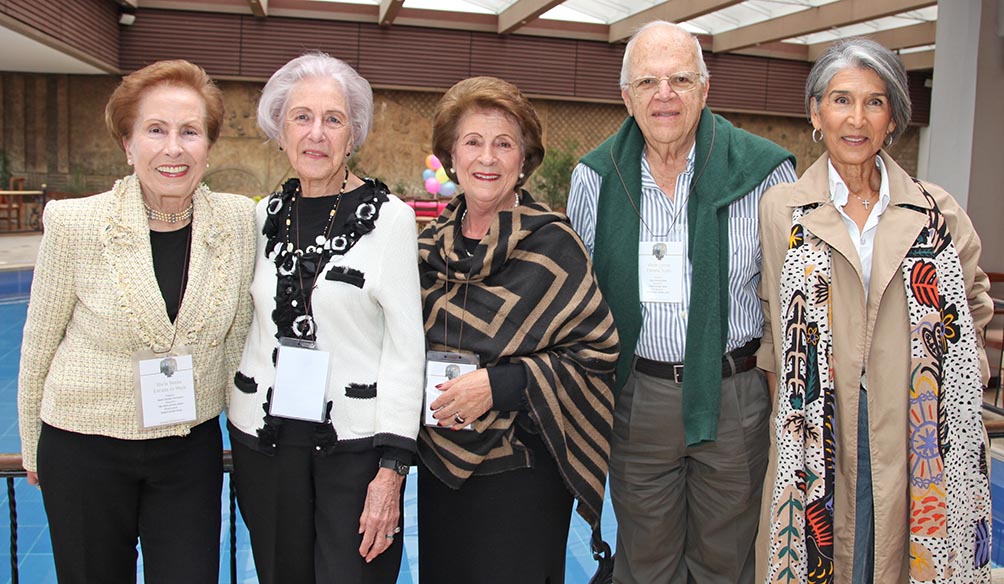 María Teresa Estrada, Ligia Duque Estrada, Clara Inés Estrada, Walter Estrada y Gloria Carbonell.