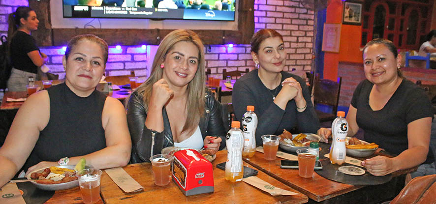 Claudia Manrique, Paula Gallego, Lina María Grisales y Lina Constanza Muriel.