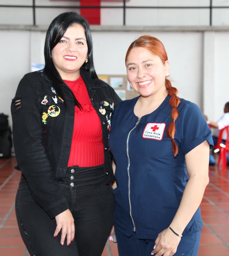 Diana Marcela Muñoz, Universidad Católica de Manizales; y Tatiana Santafe, psicóloga de la Cruz Roja.