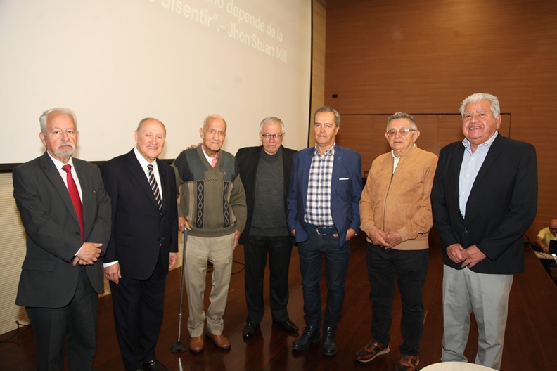Eduardo Aristizábal, Alberto Rojas, Óscar Gaviria, José Fernando Rodas, Yesid López, José Luis Zuluaga y Jaime Gómez.