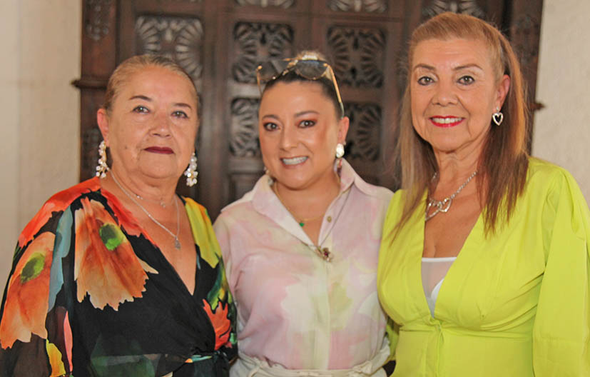 Luz Estella Román, Lorena Jurado Román y Doris Román Serna.
