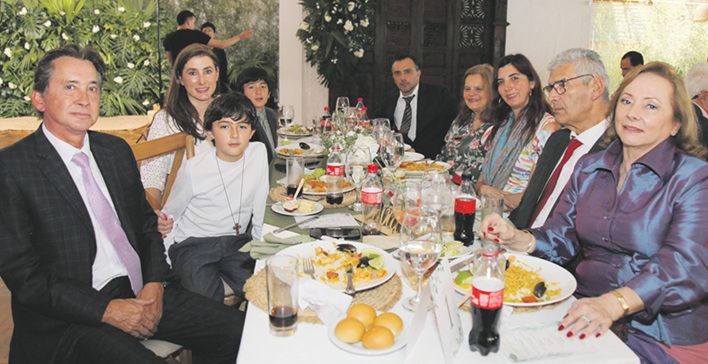 Luis Bernardo Trujillo, David Sierra, Juliana Restrepo, Daniel Sierra, Andrés Sierra, Margarita Vélez, Liliana Sierra, Darío Restrepo y Alba Lucia Trujillo.