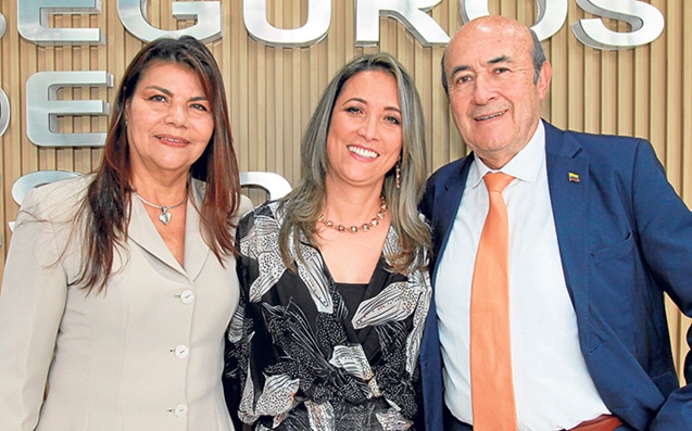 Julialba Díaz, Yamile Valencia y Horacio Ortiz.