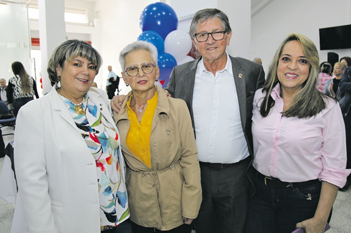 María Doris Giraldo, María Lucero Alzate, Jairo Elías Bermúdez y Martha Lucía Narvaez