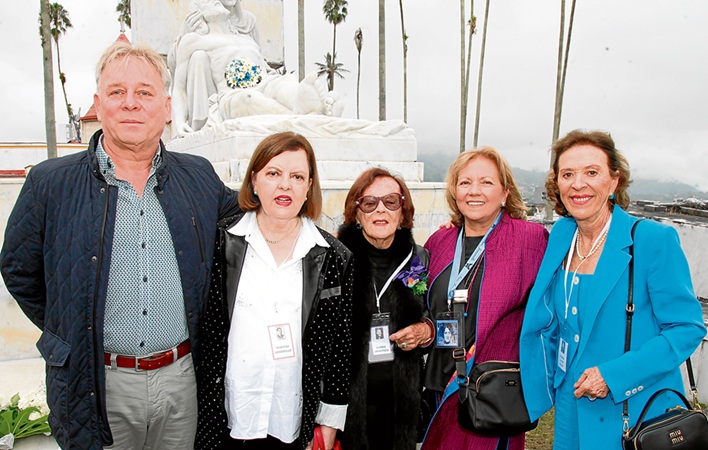 Tassilo Hoyos, María Paz Jaramillo, Gloria Jaramillo, Lina Echeverri y Gloria Lucía Vélez.