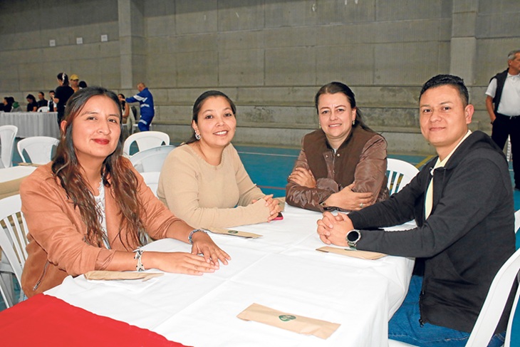 Luz Estella Chamorro, Edna Osorio, Ana María Gómez y Jhonnatan Urrego.