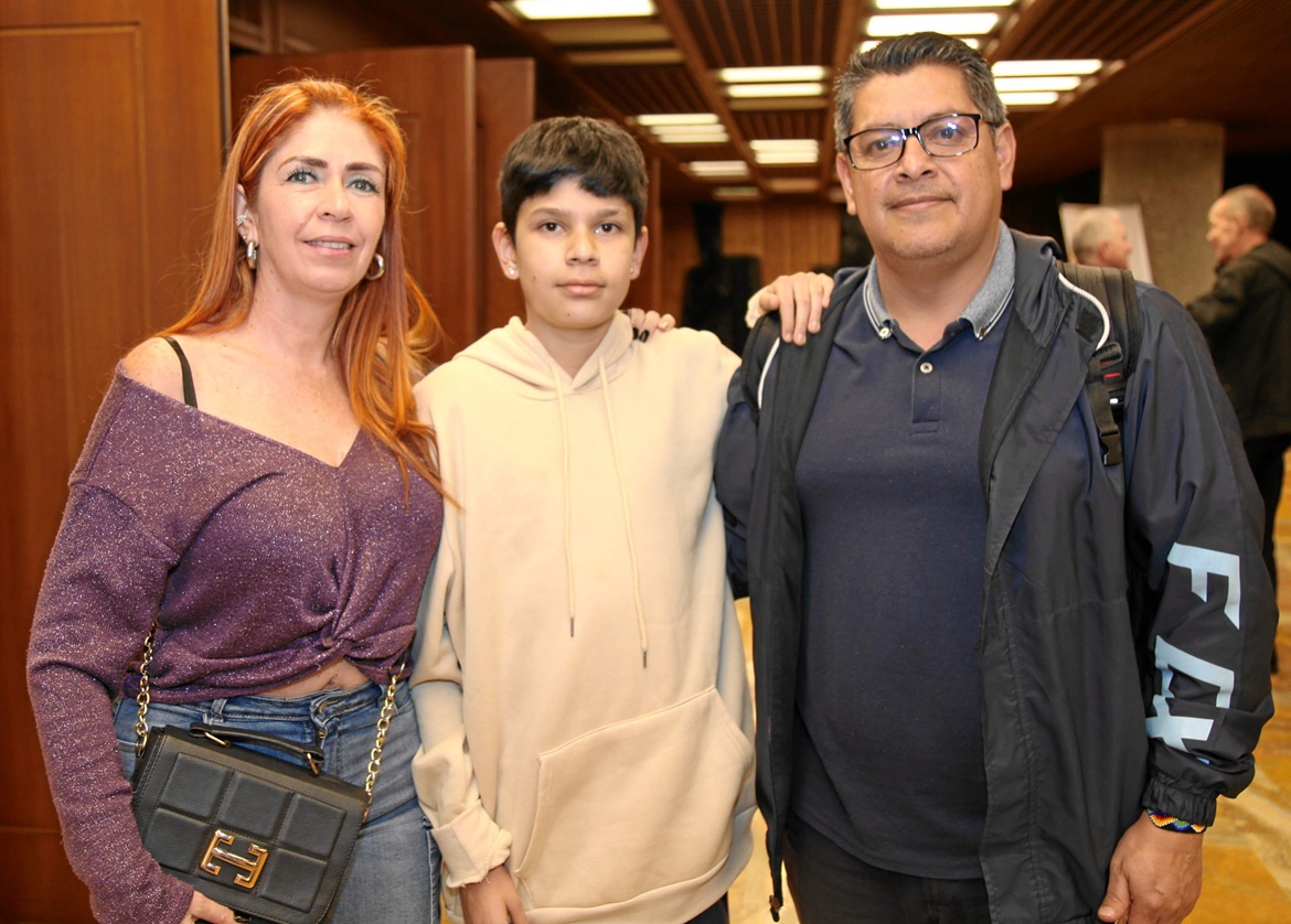 Adriana Henao, Juan Sebastián Fuentes y Moises Fuentes.