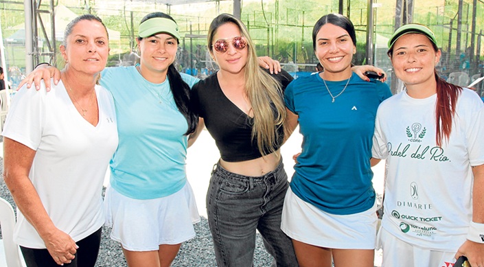 Elsa Restrepo, Alexandra Molina, Tatiana Reyes, Estefanía González y Laura Vargas.