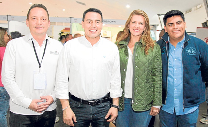 Álvaro Castilla, el alcalde Jorge Eduardo Rojas Giraldo, Juana Carolina Londoño y Jorge Carmona.