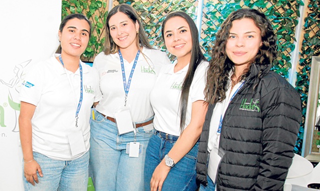 Ángela María Racero, Sofía Osorio, María Alejandra Montoya y Daniela Grisales.