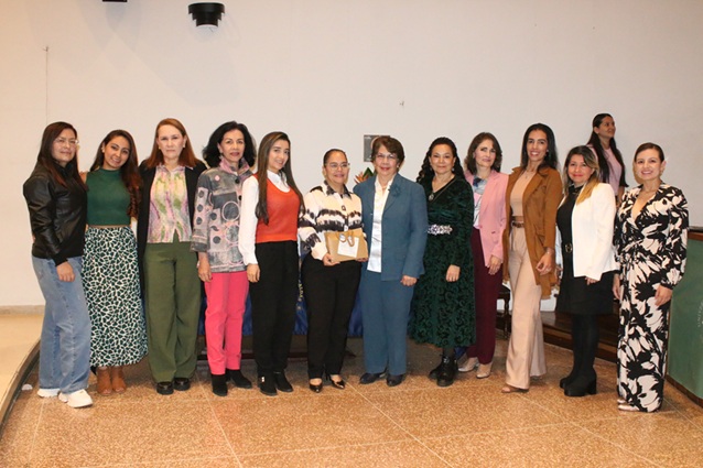 Adriana Cardona, Laura López, Luz Sánchez, Sandra Torres, Sandra Giraldo, Claudia García, Dolly Magnolia González, Vilma Fandiño, Diana Bernal, Carolina Alzate, María Sánchez y Sara Morales.