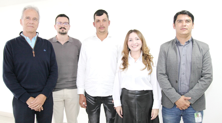 Gustavo Hoyos, Camilo Marulanda, Mauricio Mena, Martha Liá Aguirre y Cristian Camilo Gil.