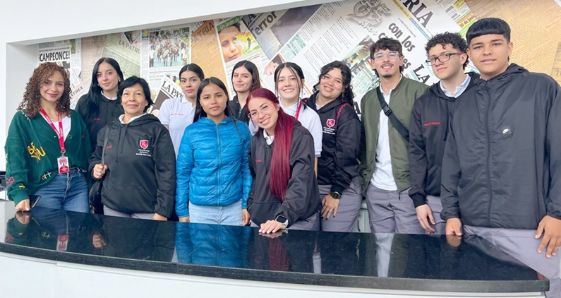 Alumnos del Politécnico Nacional Colombiano.