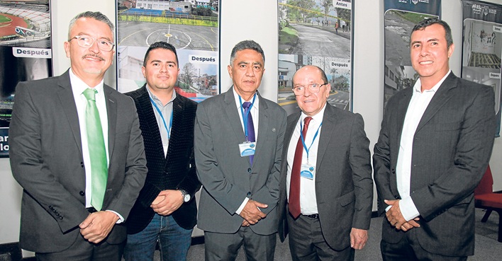 Óscar Echeverri, David Hoyos, Luis Fernando Gutiérrez, Álvaro Echeverri y José Ignacio Garcés.