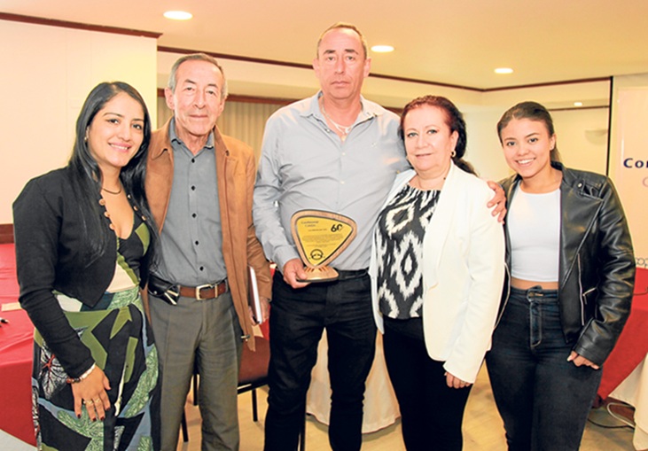 Luz Yine Velásquez, Luis Alfonso Patiño, Jorge Enrique Restrepo, María Franco y Valentina Sarmiento.