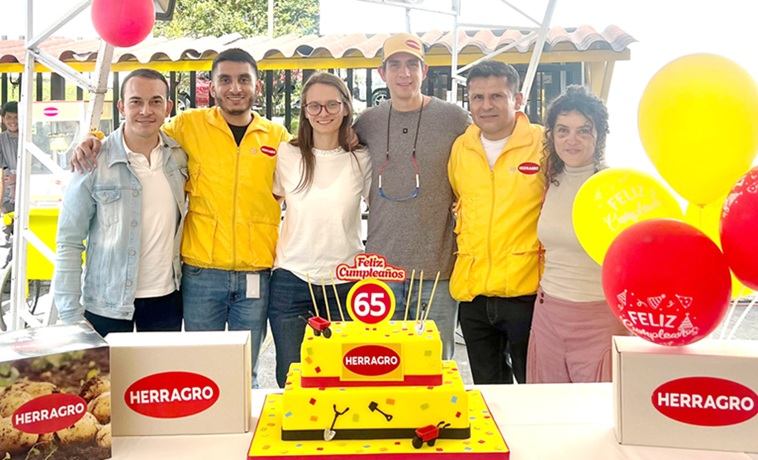 Abelardo Muñoz, Esteban Vásquez, Nathaly Giraldo, Víctor Hugo Bojacá, Héctor Jaime Carmona y Elisa María Londoño.