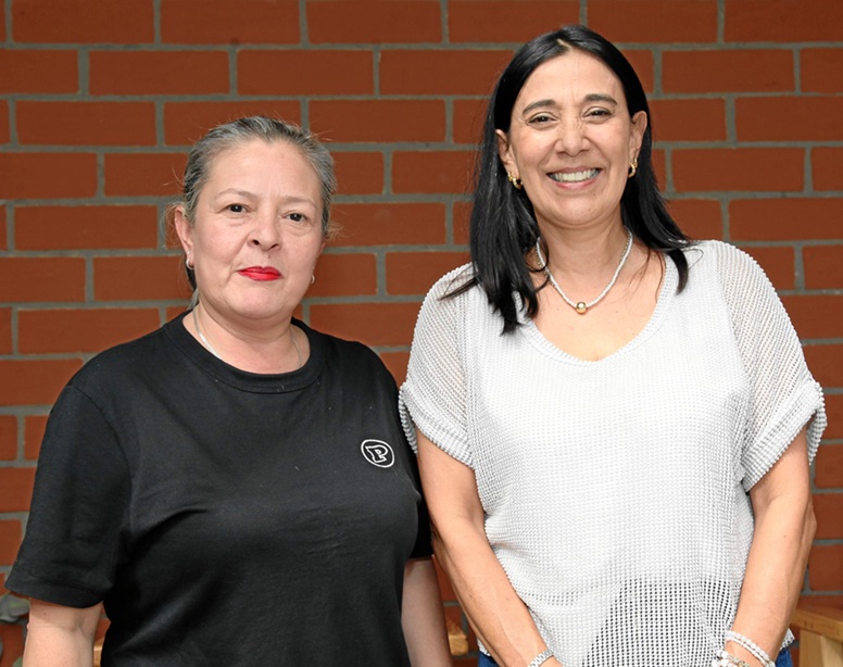 Olga Giraldo Gaviria y Adriana Loaiza.