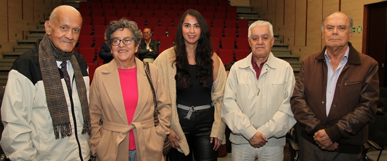 Oscar Gaviria, María Virginia Santander, Viviana Santander, Fabio Vélez y Albeiro Valencia.