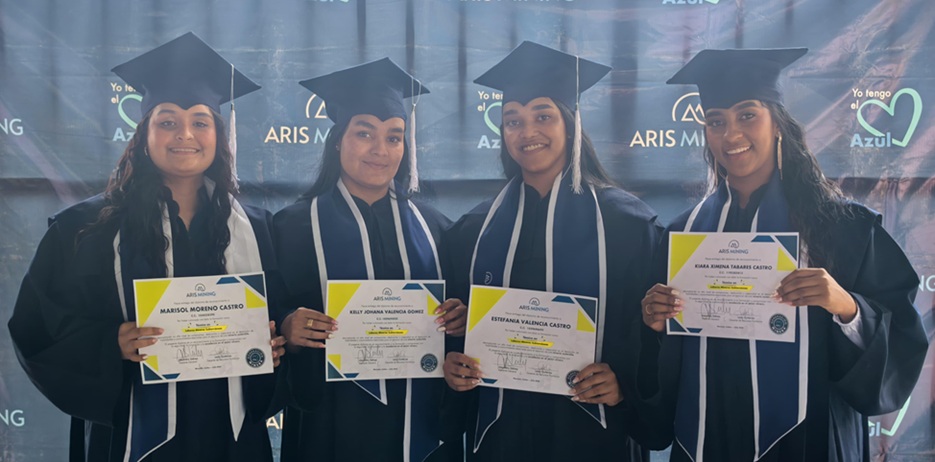 Marisol Moreno, Kelly Johana Valencia, Estefanía Valencia y Kiara Ximena Tabares.
