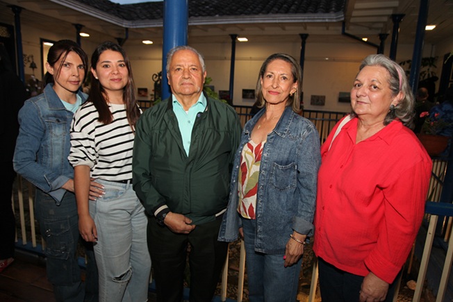 Yamor Monsalve, Elizabeth Grajales, José Ignacio Duque, Celmira Arcila y Rocio Montoya.
