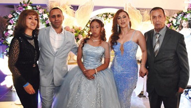 Nicole Naranjo González junto a sus abuelos Cecilia Gómez y Guillermo Naranjo y sus padres, Jorge William Naranjo y Lina María González.