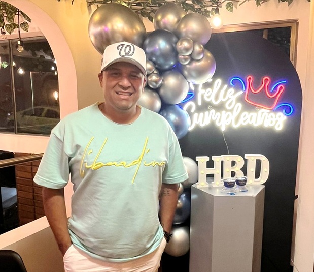 Andrés Ossa conmemoró su cumpleaños en un ambiente de alegría y buena compañía.